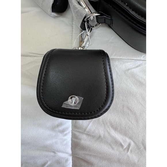 New LULULEMON CACTUS Black Leather Mini Crossbody Bag & Air Pods Holder NWT - Picture 5 of 14
